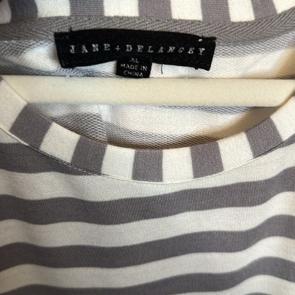 Jane + Delancey striped flutter sleeve T-shirt size extra large - Picture 3 of 5